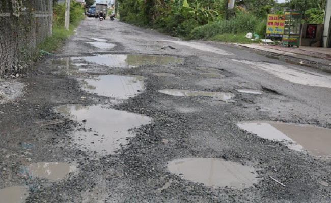 Những cung đường xấu thách thức bác tài