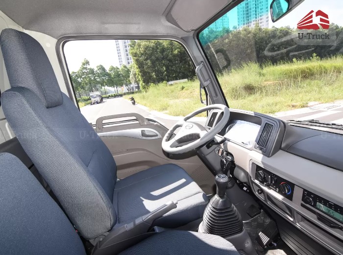 Nội thất xe tải JAC H360 thùng trường lái