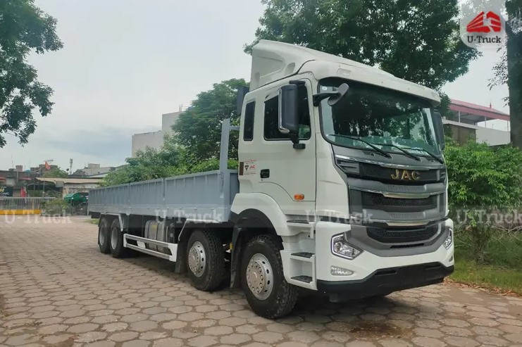 Xe tải nặng JAC 4 chân