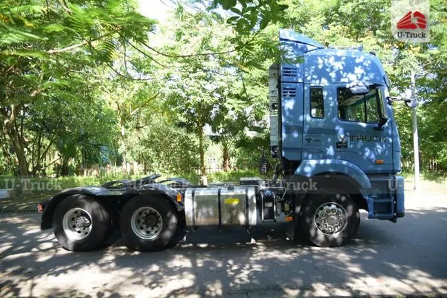 Cấu tạo gồm đầu kéo và phần rơ moóc