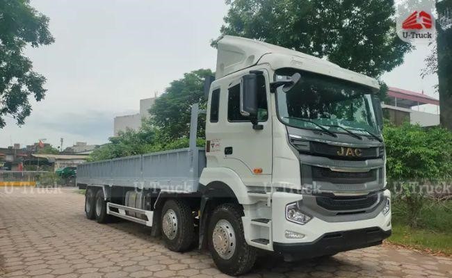 Khách hàng nên lựa chọn thùng xe cứng cáp, chắc chắn khi mua ô tô tự đổ