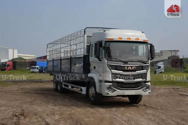Hình ảnh xe tải hạng nặng thương hiệu JAC